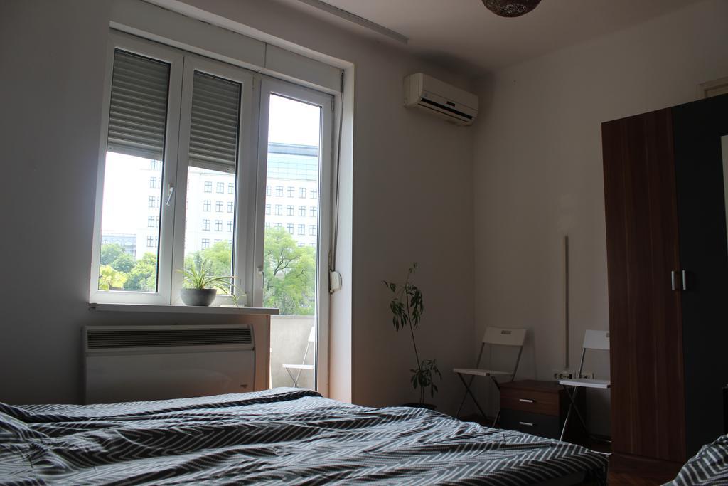 Balkanska Private Rooms & Apartment Belgrad Exteriör bild